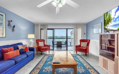 Sea Club #105 - Pelicans Perch