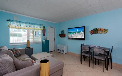 Tropic Terrace Suite 8