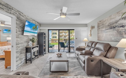 Madeira Place #201