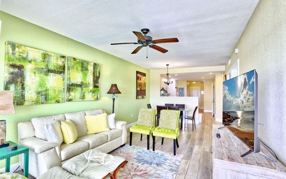 Harbourside 7716- Splash On The Rocks 2