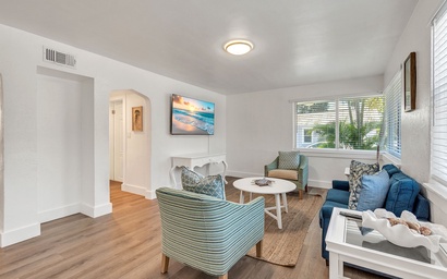 Beach Livin 2 - 1 Bedroom Downstairs