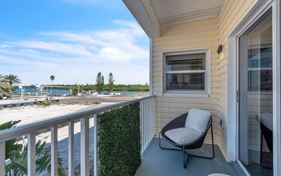El Mar Townhome - Unit D 2
