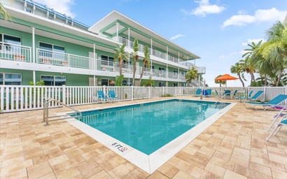 Tropic Terrace Suite 8