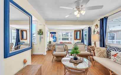 John's Pass-Time Beach Cottage #2 6