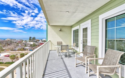 Harbourside 7716- Splash On The Rocks 3