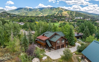 Links and Logs Chalet