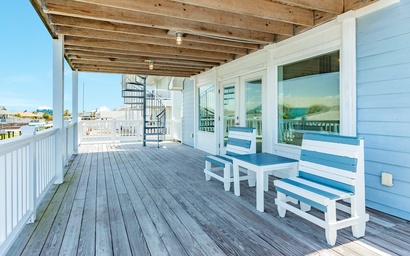 Discovery Bayhouse 7