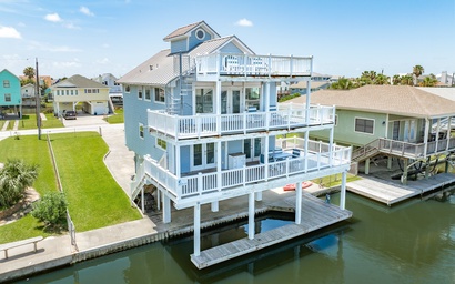 Discovery Bayhouse