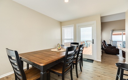 Sandy Beach Retreat 10