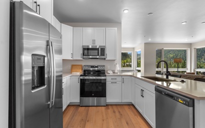 Brightwood #306, Building 1 9