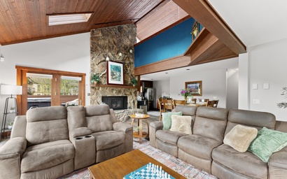 67 W Hanson Road : 2 7