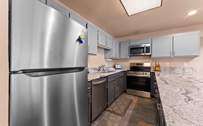 Snowbridge Square #F206 9