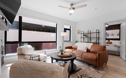 Skywalk Flat #204W 5