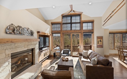 223 Caravelle Drive: 3 7