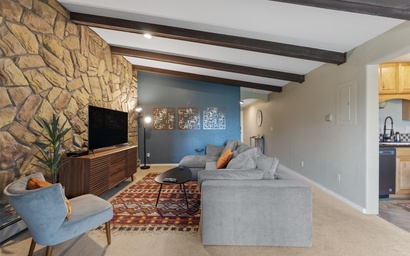 Lake Cliffe #307, Building A