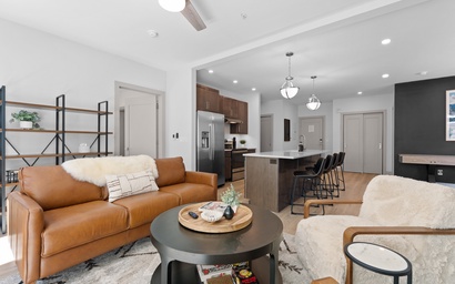 Skywalk Flat #204W 6
