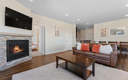 Sail Lofts #304 10