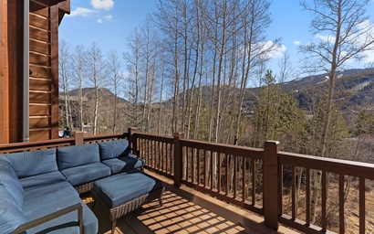 223 Caravelle Drive: 3 3