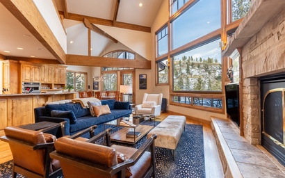 Featured Property 580 Elk Circle : 2