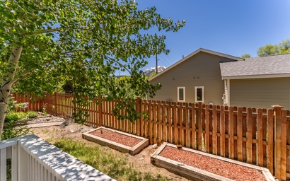 1101 Mesa Drive 3