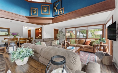 67 W Hanson Road : 2