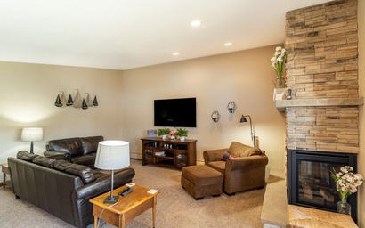 Lake Cliffe #303, Building E 8