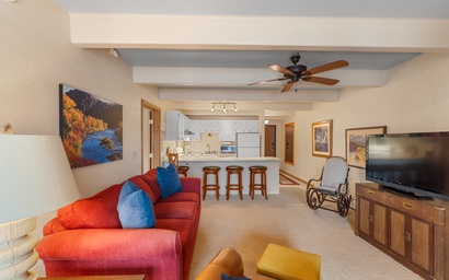 The Lodge at Lake Dillon #308 4