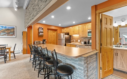 Lift Condo C-212 2