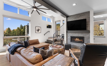 158 Caravelle Drive