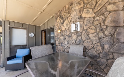 Lake Cliffe #303, Building E 3