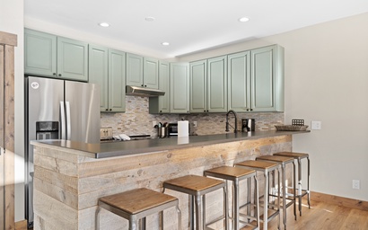 101 Tall Pines 7
