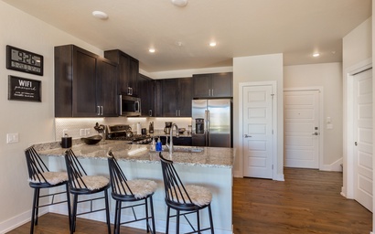 Sail Lofts #301 8