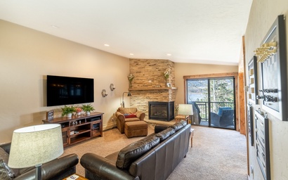 Lake Cliffe #303, Building E 5