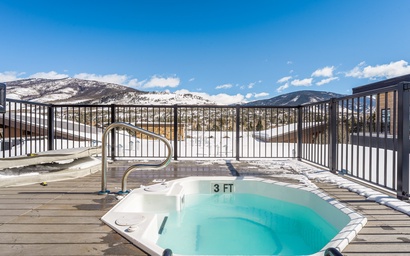 Skywalk Flat #204W 2