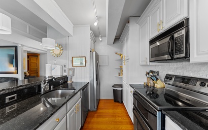 Anchorage West Condos Building 10, Unit #105 8