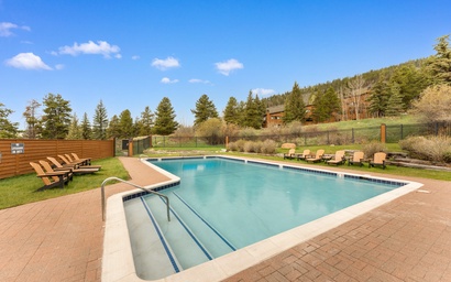 Tennis Townhome #1321 2