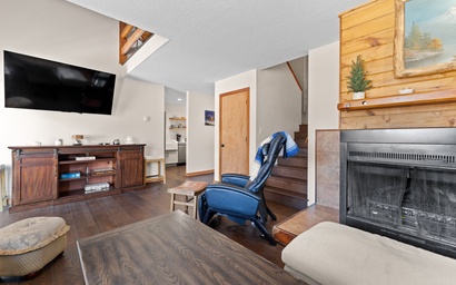 204 E. Fox Court 5
