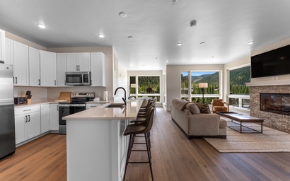 Brightwood #306, Building 1 4