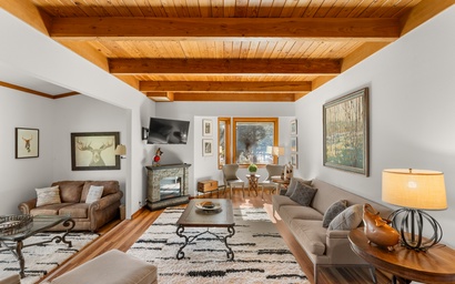Tennis Townhome #1327 : 2, 225 5