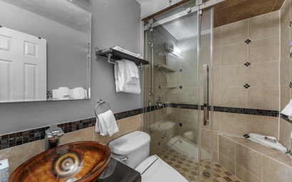 Retreat Condo #5 10
