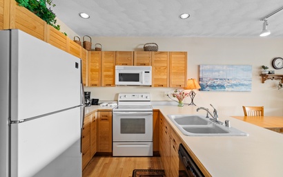 East Bay Condos #111 7