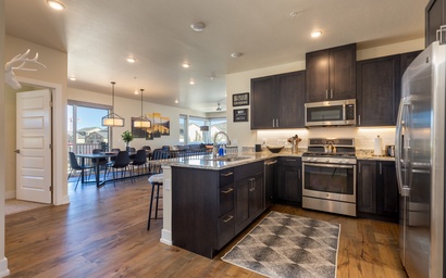 Sail Lofts #301 9
