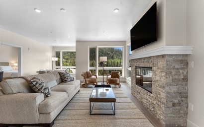 Brightwood #306, Building 1 6