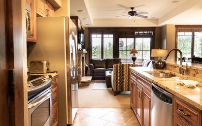 Crystal Peak Lodge #7000