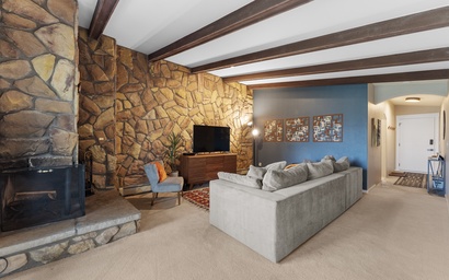 Lake Cliffe #307, Building A 8