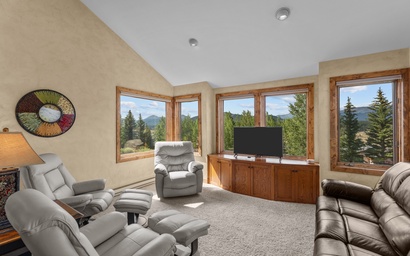 374 Ensign Dr. Unit B 9