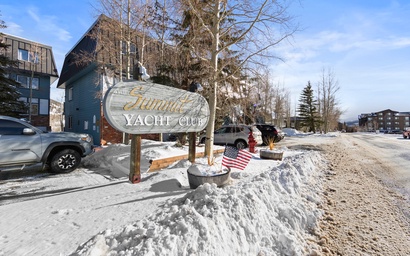 Summit Yacht Club #10 3