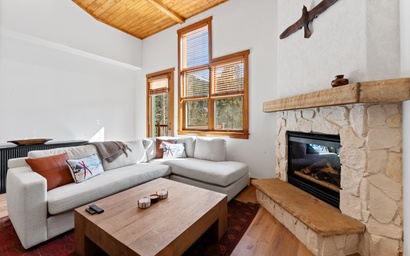 Red Hawk Townhome #2331 3