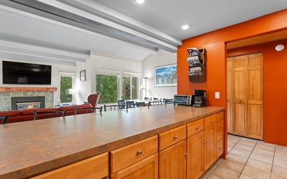 Lift Condo C-212 8