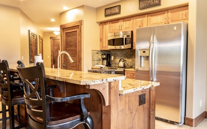 Crystal Peak Lodge #7000 9